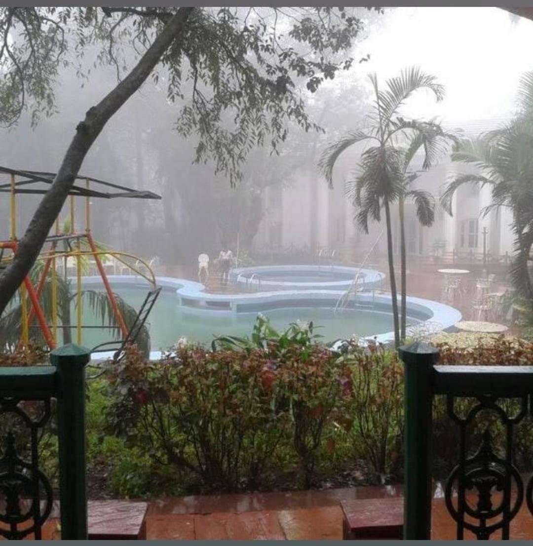 Anand Ritz Resort Matheran Buitenkant foto