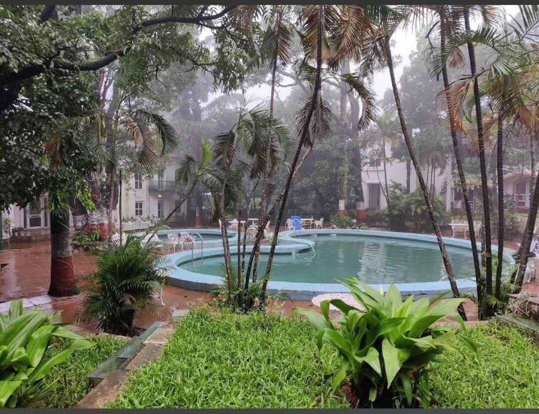 Anand Ritz Resort Matheran Buitenkant foto